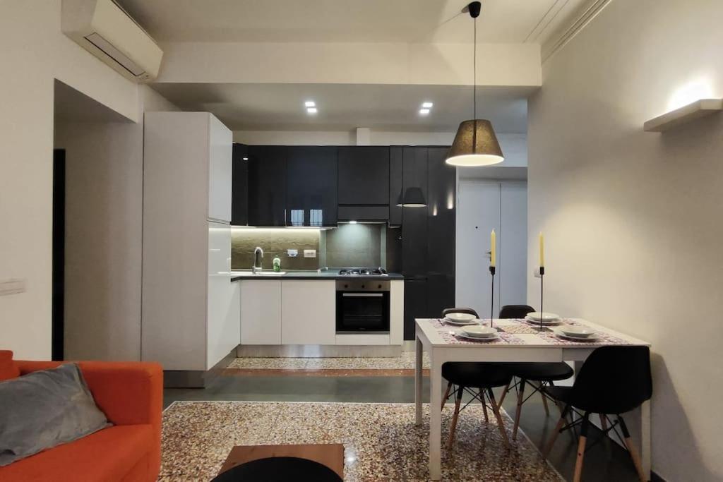 Cozy Apartment Near The Colosseum Roma Exterior foto